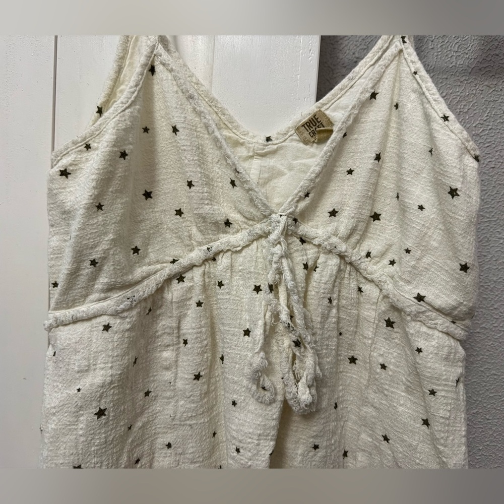 Cream Star-Patterned Flowy Tank Top - Picture 2 of 3